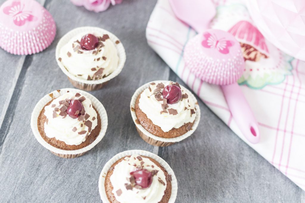 Schwarzwälderkirsch-Cupcakes