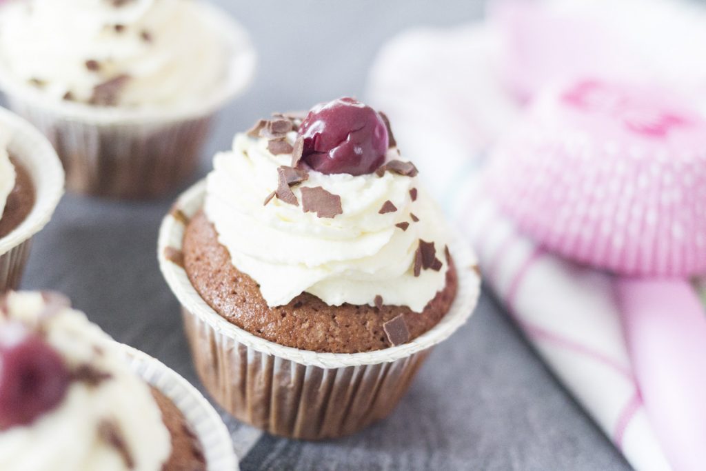 Schwarzwälderkirsch-Cupcakes