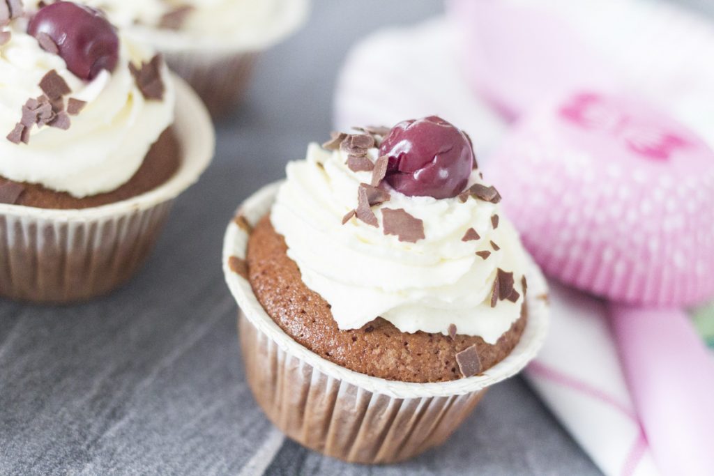 Schwarzwälderkirsch-Cupcakes